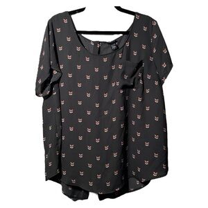 EUC TORRID Fox with Glasses Back-Button Blouse - size 2 (18/20)